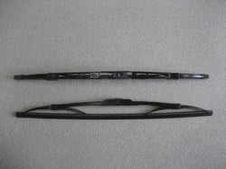 Picture of AP WT1-32 32" Universal Contour Windshield Wiper Blade for RV