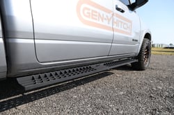 Gen-Y Hitch GH-25003 Heavy-Duty Running Boards Ford F-150 F-250 F-350 Crew Cab — image 4