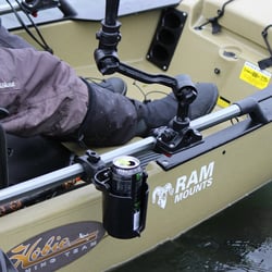 Ram Mounts RAM-B-132-400U Tough-Claw Mounting Base with Self-Leveling Cup Holder — image 3