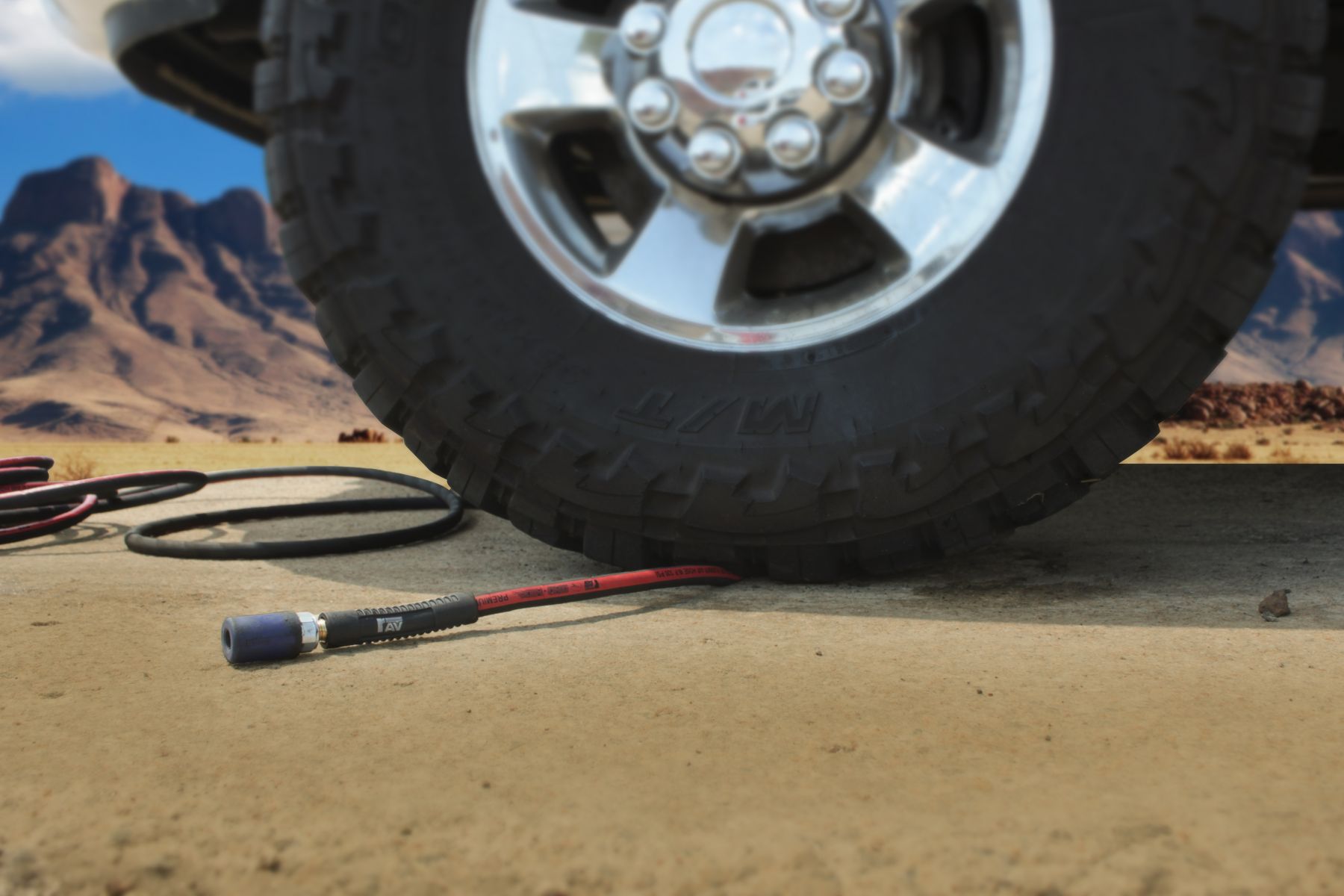 Dino-Hide WLEPRO1215 Heavy Duty Rubber Air Hose Assembly 1/2" x 15' 300 PSI